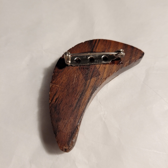 Vintage Wooden Brooch - Picture 4 of 8
